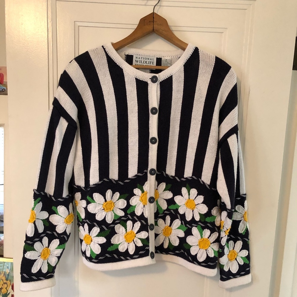 MEGA SALE!! 🌼 Vintage Daisy Cardigan 🌼